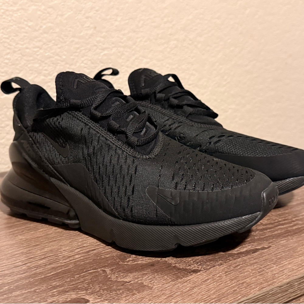 Nike Women's Triple Black Air Max 270